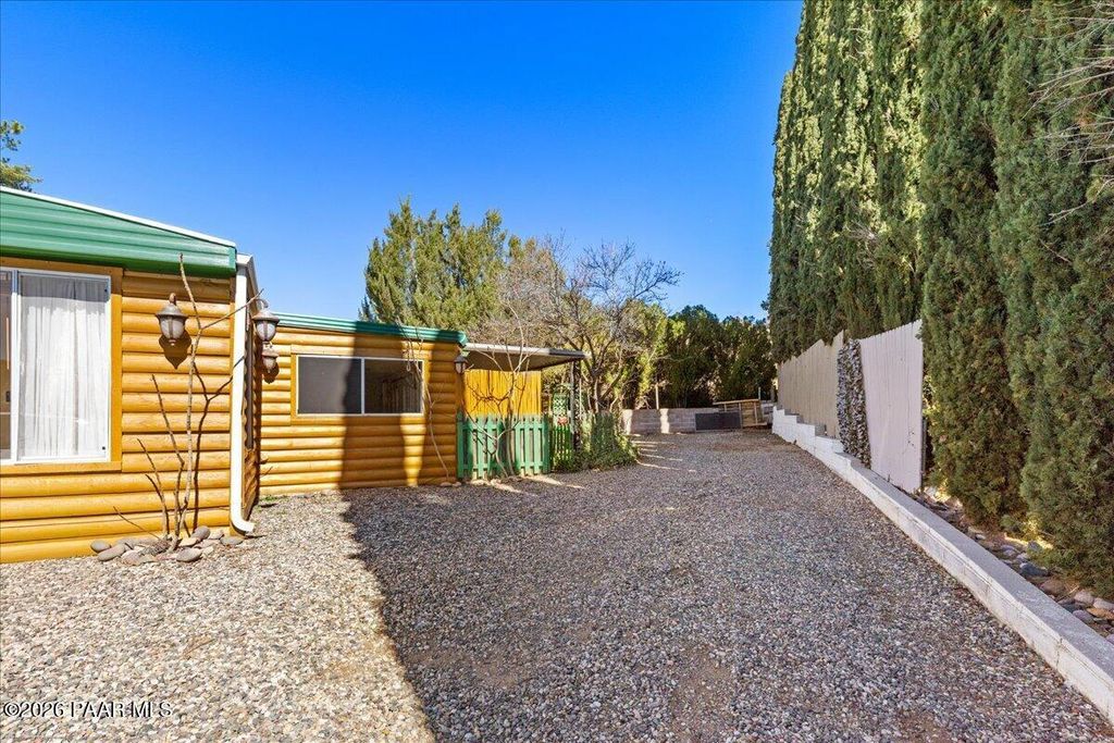 Photo of 1353 N Albino Trail, Dewey-Humboldt, AZ 86327 (MLS # 1080100)