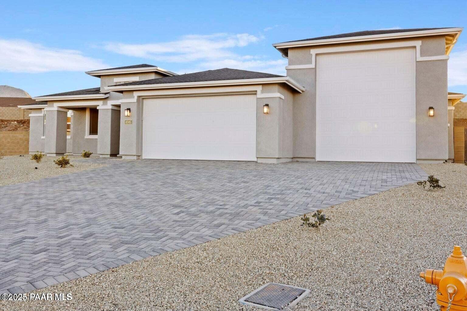 8595 N Isabella Court