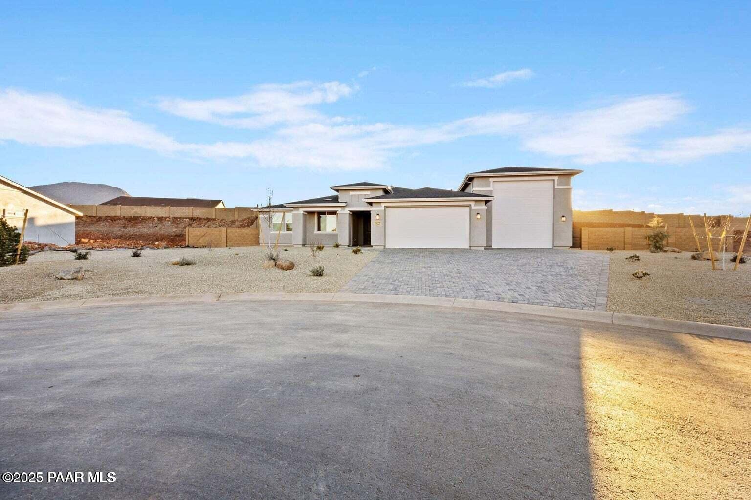 8595 N Isabella Court