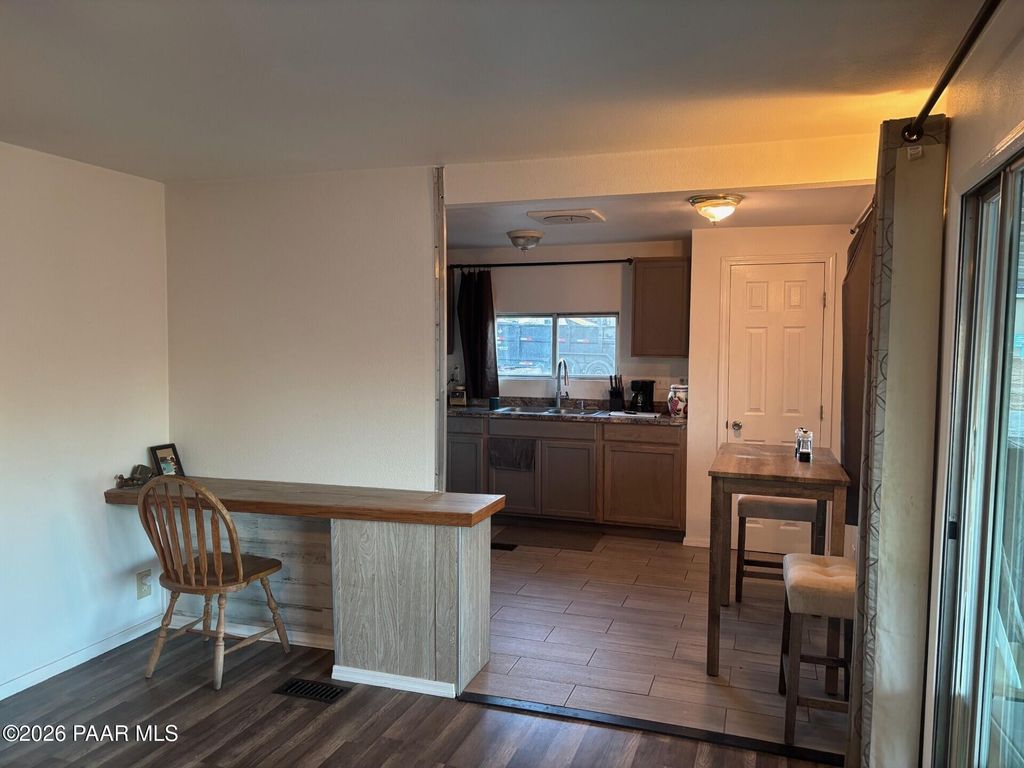 Photo of 20877 E Deer Valley Lane, Mayer, AZ 86333 (MLS # 1078955)