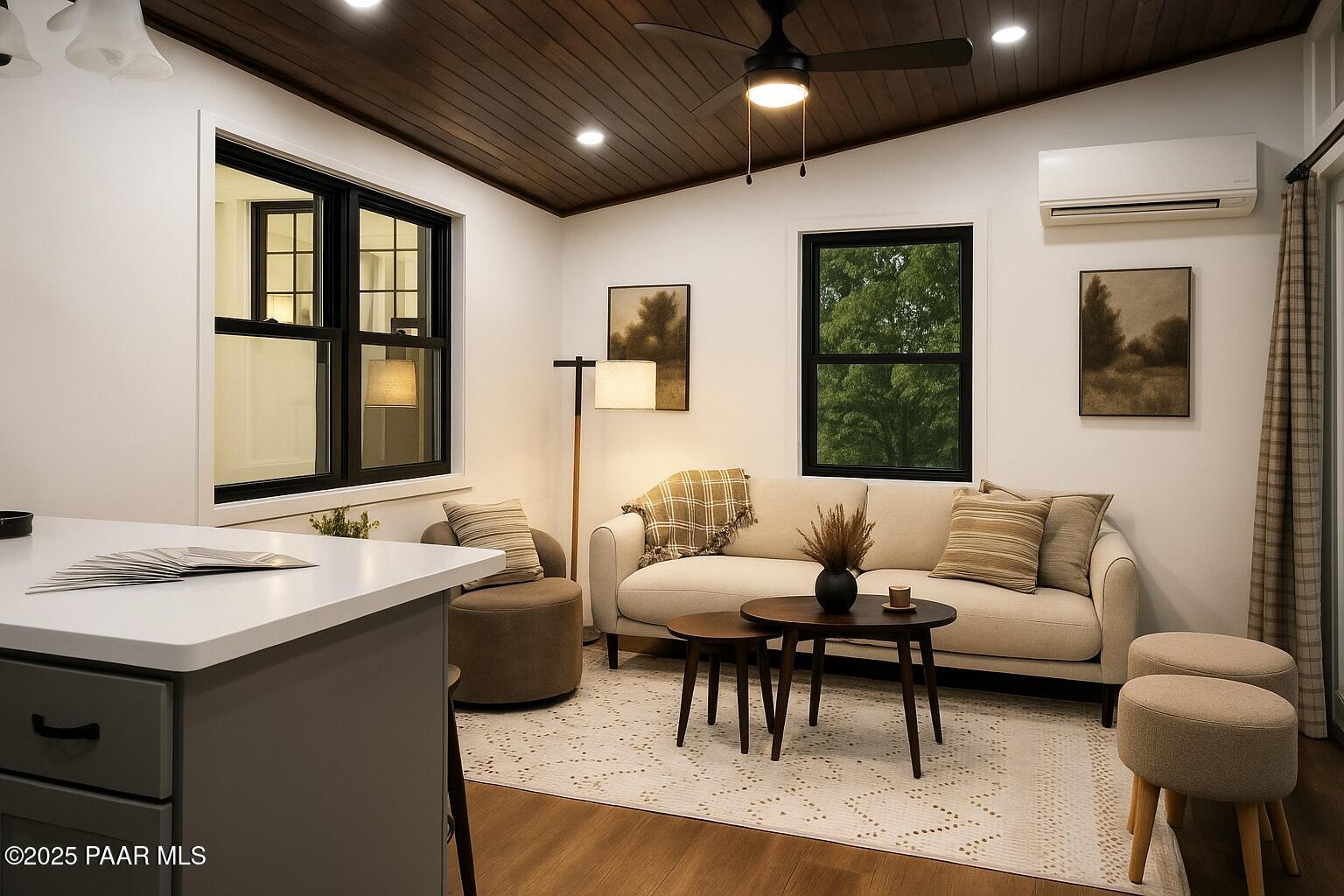 4911 E Diamond Drive