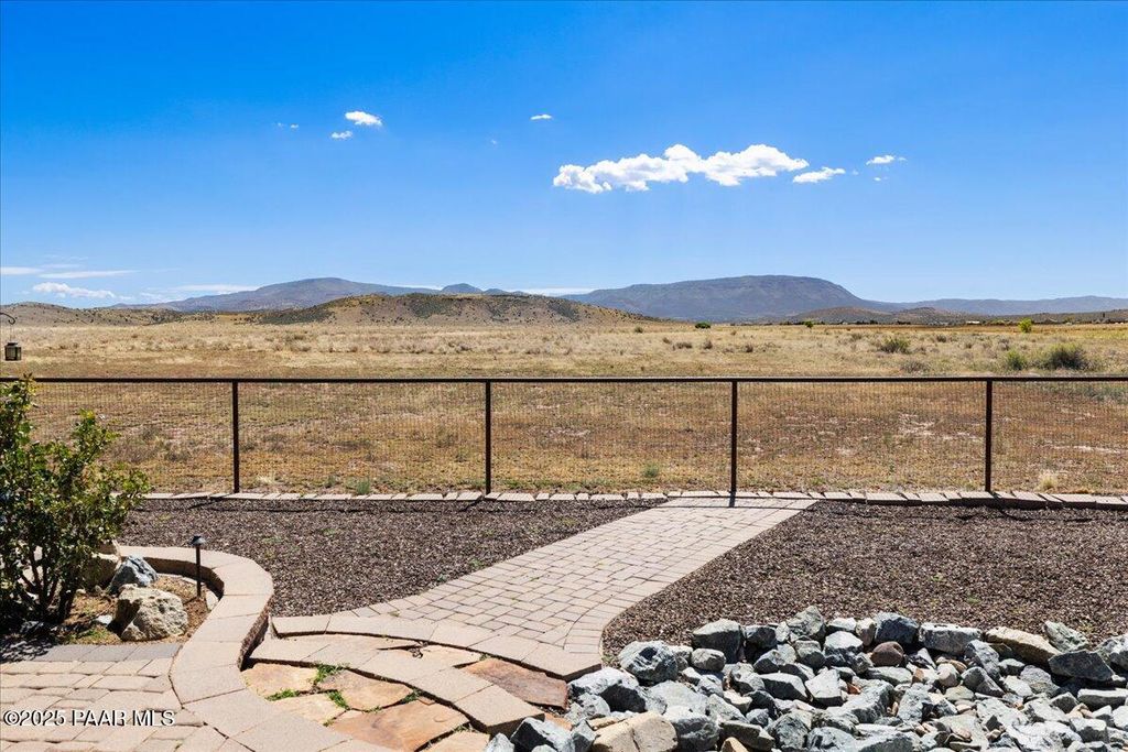 Photo of 9470 E Mystic River Way, Prescott Valley, AZ 86315 (MLS # 1078977)