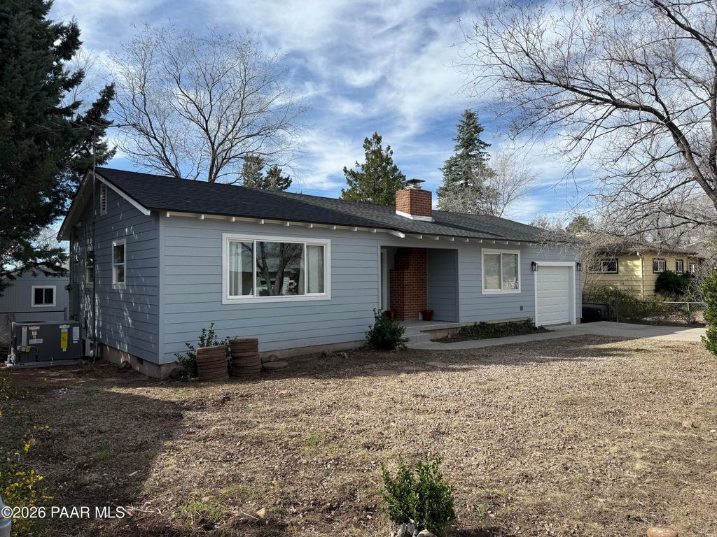 Photo of 615 W Rosser Street, Prescott, AZ 86301 (MLS # 1080114)