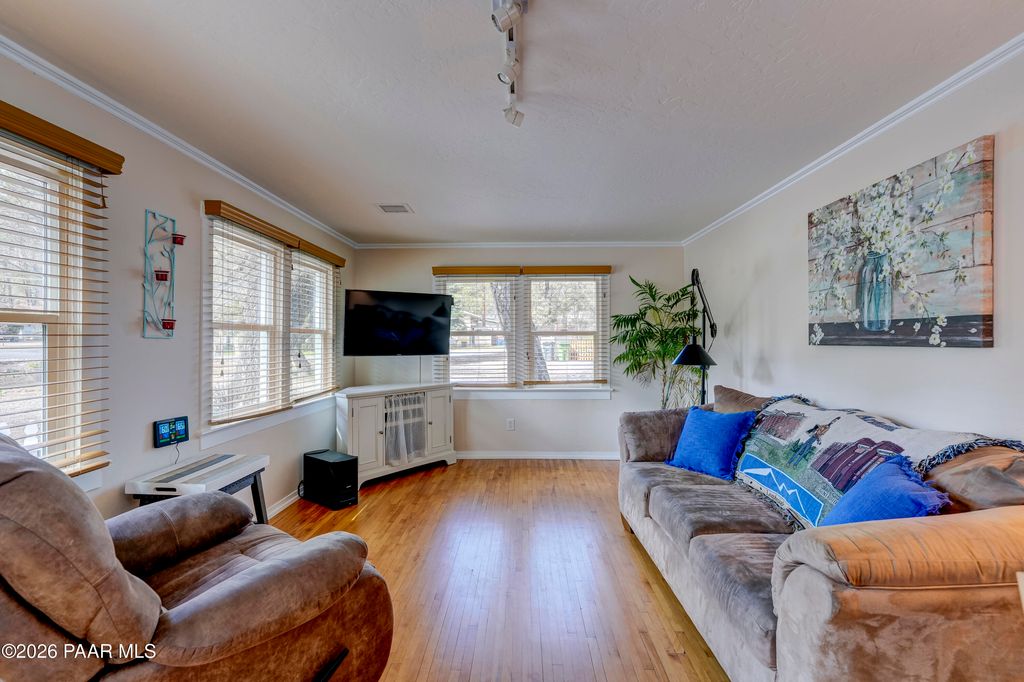 Photo of 637 Carson Drive, Prescott, AZ 86303 (MLS # 1080590)