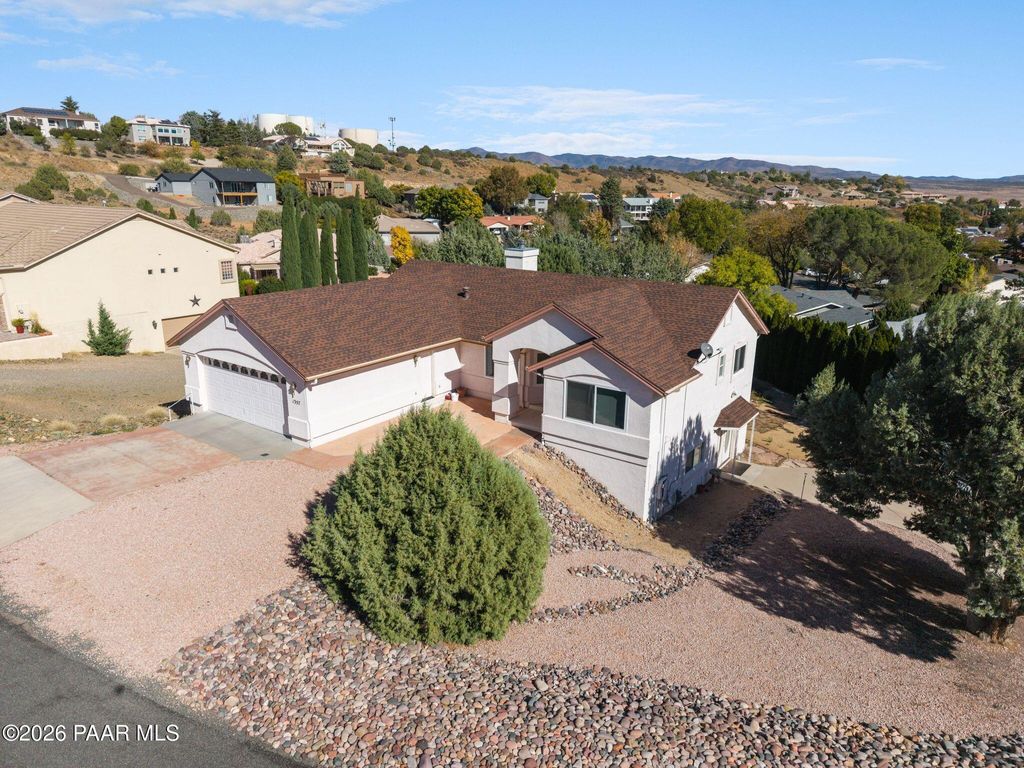 Photo of 1357 N Rustlers Roost, Dewey-Humboldt, AZ 86327 (MLS # 1078651)