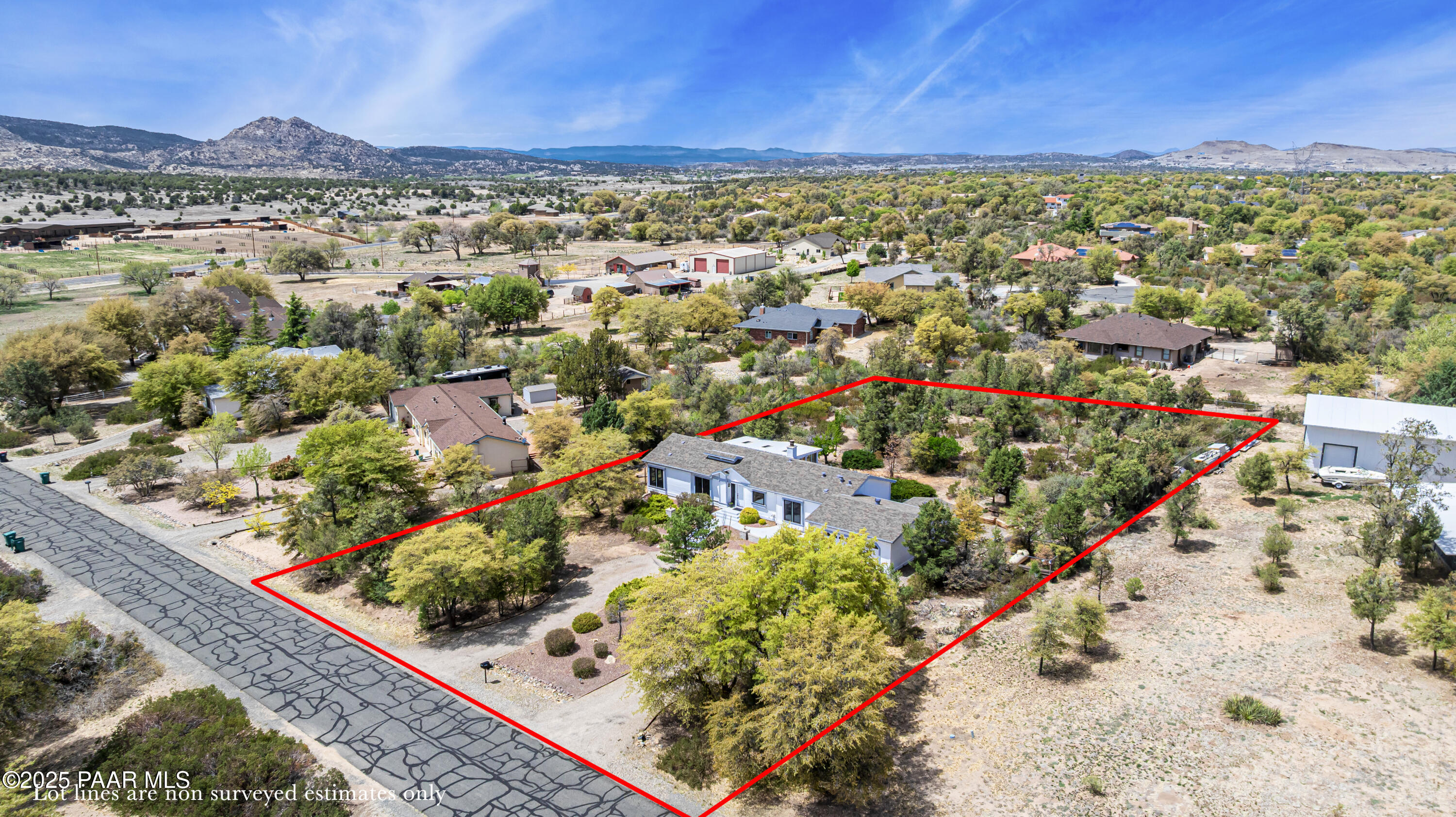 2560 W Glenshandra Drive