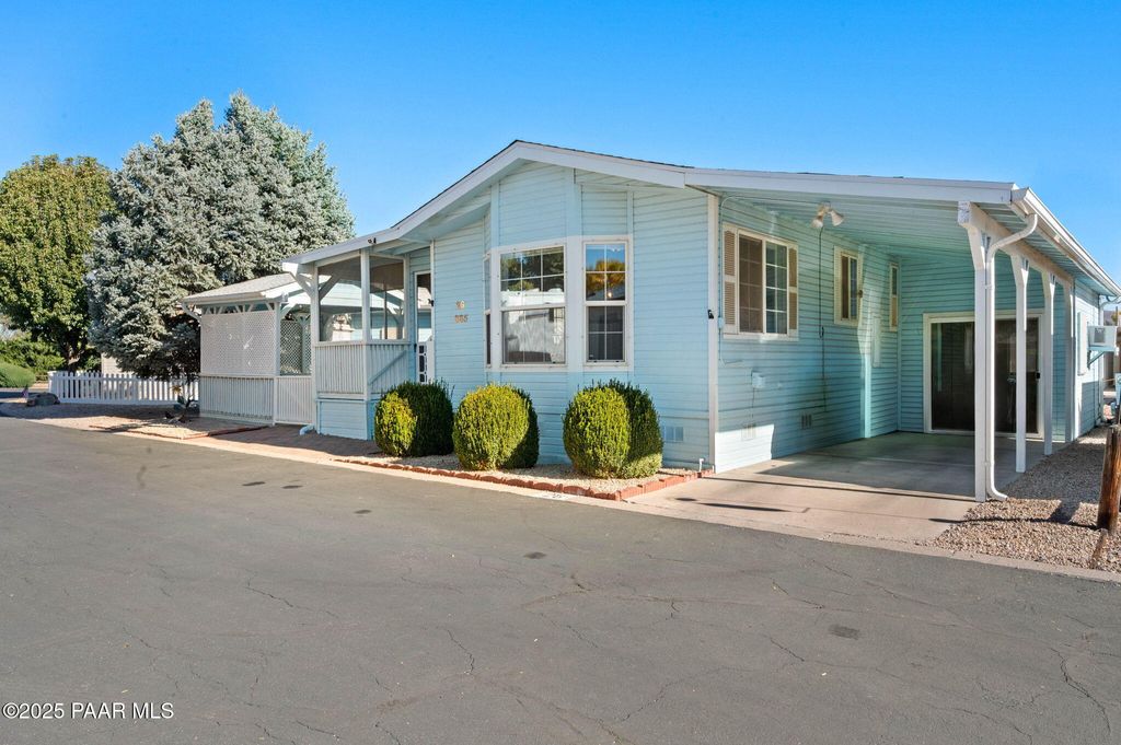 Photo of 885 N Wild Walnut Drive, Dewey-Humboldt, AZ 86327 (MLS # 1077650)