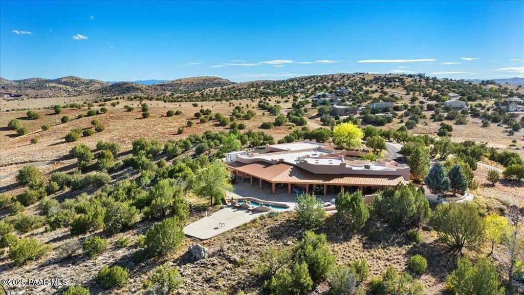 Photo of 6789 N Mandan Lane, Paulden, AZ 86334 (MLS # 1076978)