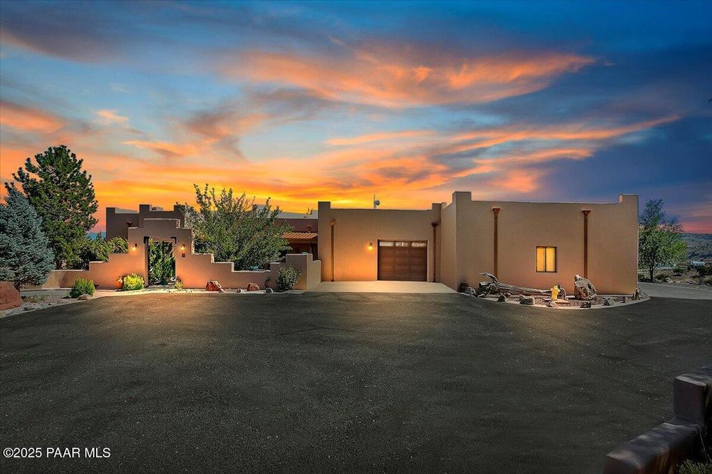 Photo of 6789 N Mandan Lane, Paulden, AZ 86334 (MLS # 1076978)