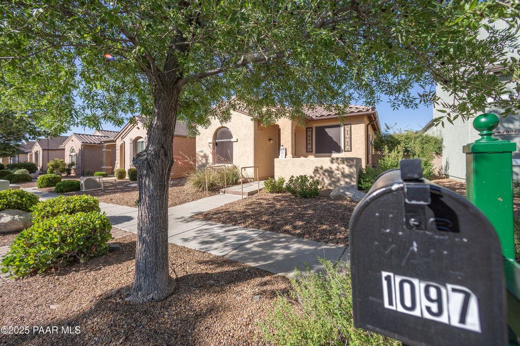 Photo of 1097 N Hobble Strap Lane, Prescott Valley, AZ 86314 (MLS # 1079220)