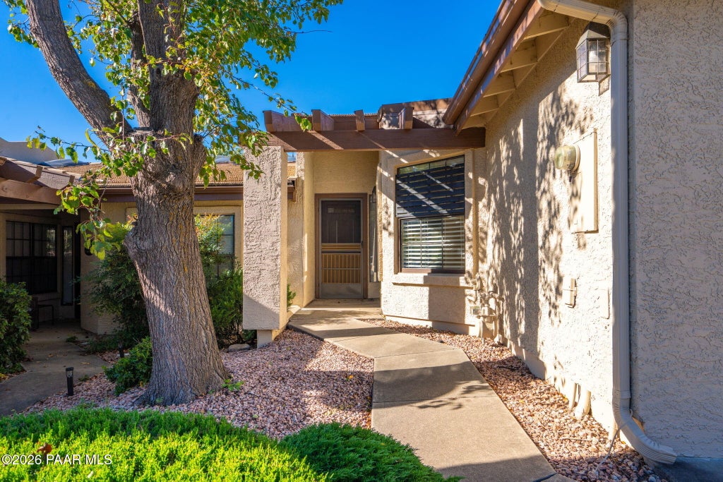 Photo of 928 N Rolling Green Road, Dewey-Humboldt, AZ 86327 (MLS # 1085823)