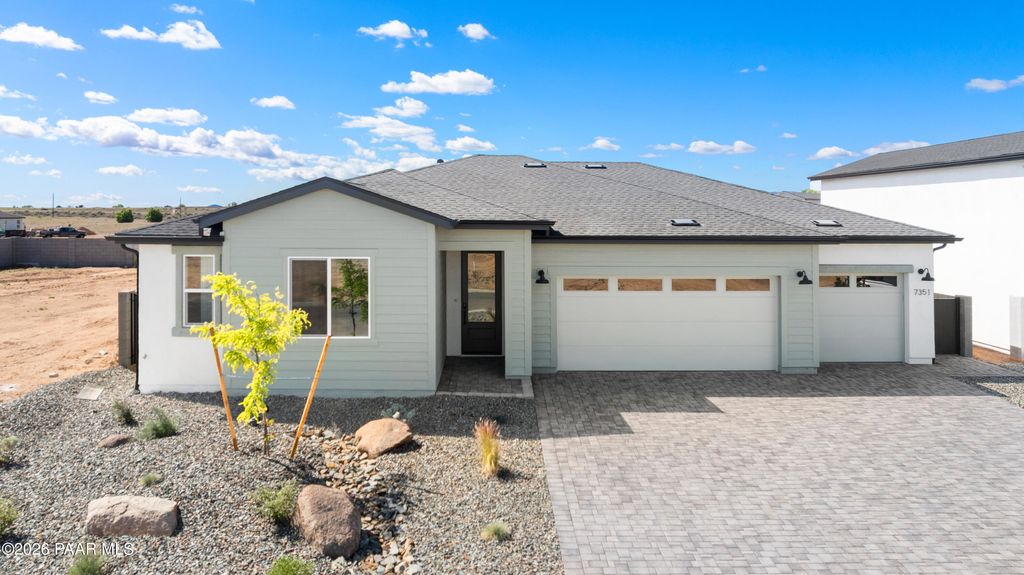 Photo of 7351 E Louie Lane, Prescott Valley, AZ 86315 (MLS # 1082444)