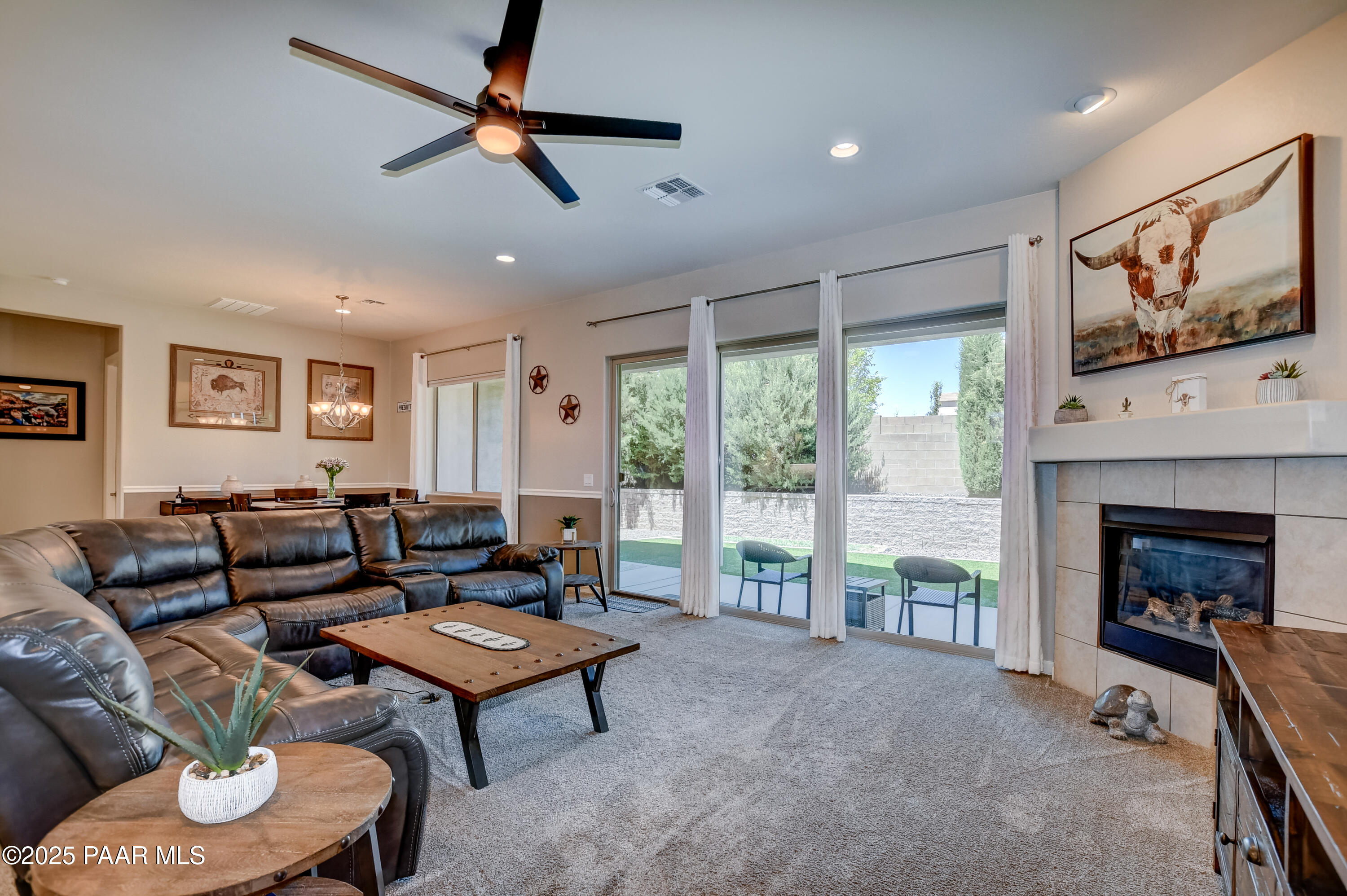 8306 N View Crest