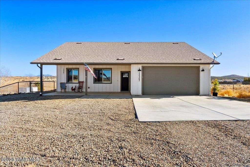 Photo of 22367 N Malapai Ridge Road, Paulden, AZ 86334 (MLS # 1081504)