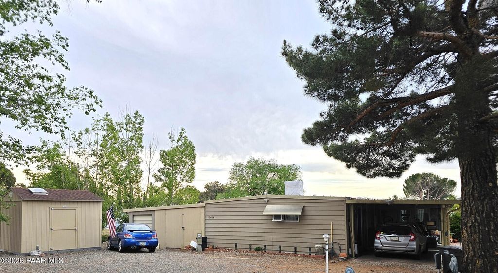 Photo of 10075 E Dapple Grey Trail, Dewey-Humboldt, AZ 86327 (MLS # 1080952)