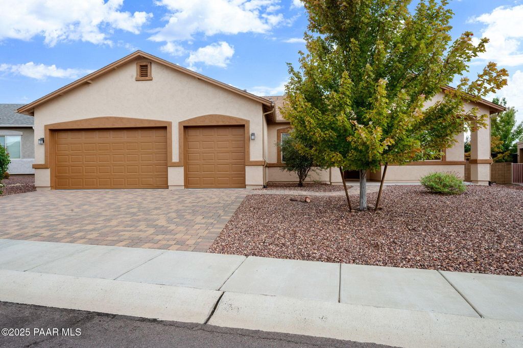 Photo of 4158 N Bainsbury Drive, Prescott Valley, AZ 86314 (MLS # 1076814)