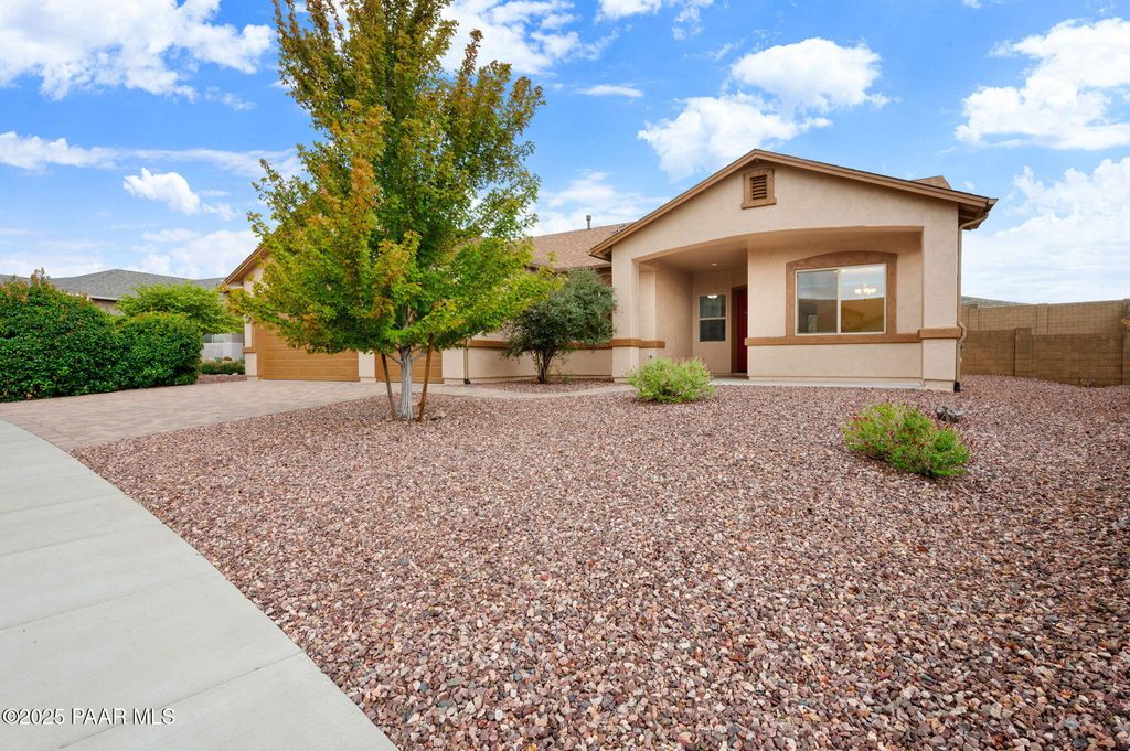 Photo of 4158 N Bainsbury Drive, Prescott Valley, AZ 86314 (MLS # 1076814)