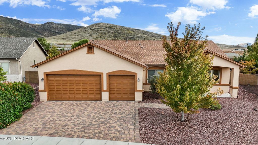 Photo of 4158 N Bainsbury Drive, Prescott Valley, AZ 86314 (MLS # 1076814)
