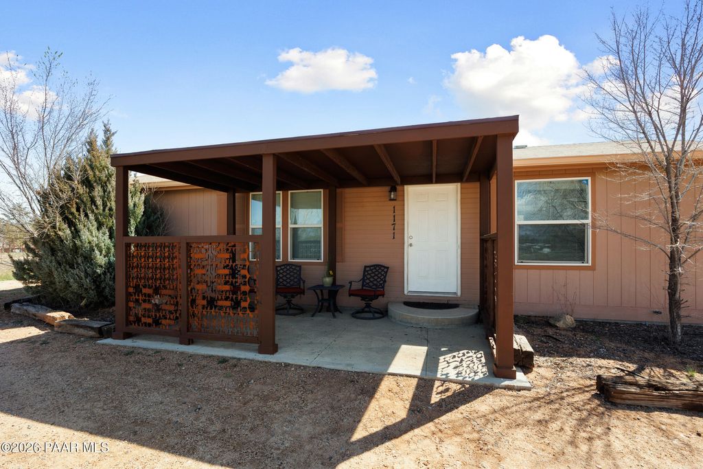 Photo of 1171 Red Cinder Road, Chino Valley, AZ 86323 (MLS # 1080292)