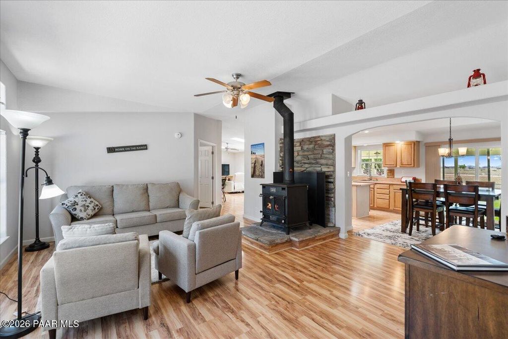 Photo of 10350 N Hawthorne Lane, Prescott Valley, AZ 86314 (MLS # 1082011)