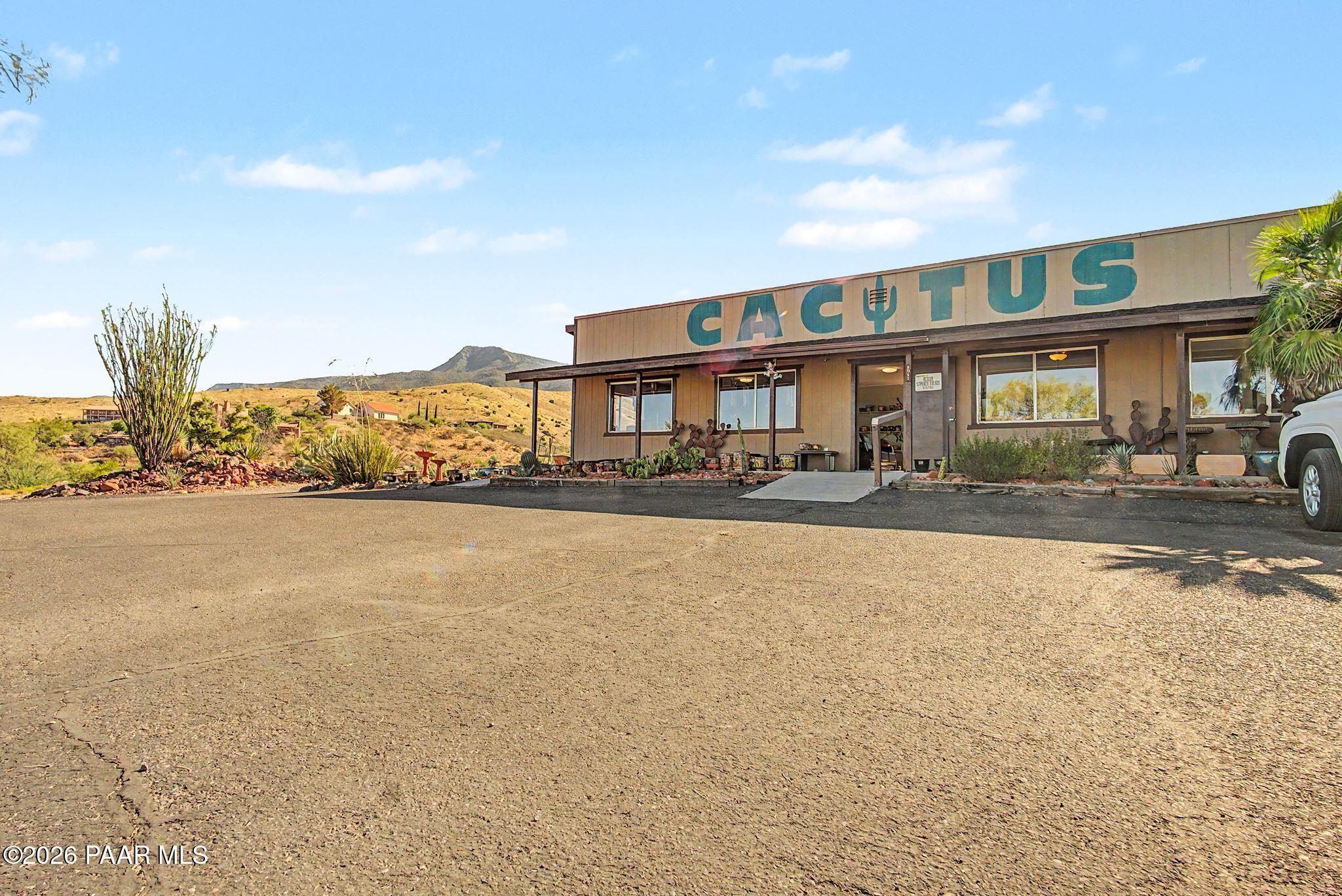 1011 Wildhorse Lane