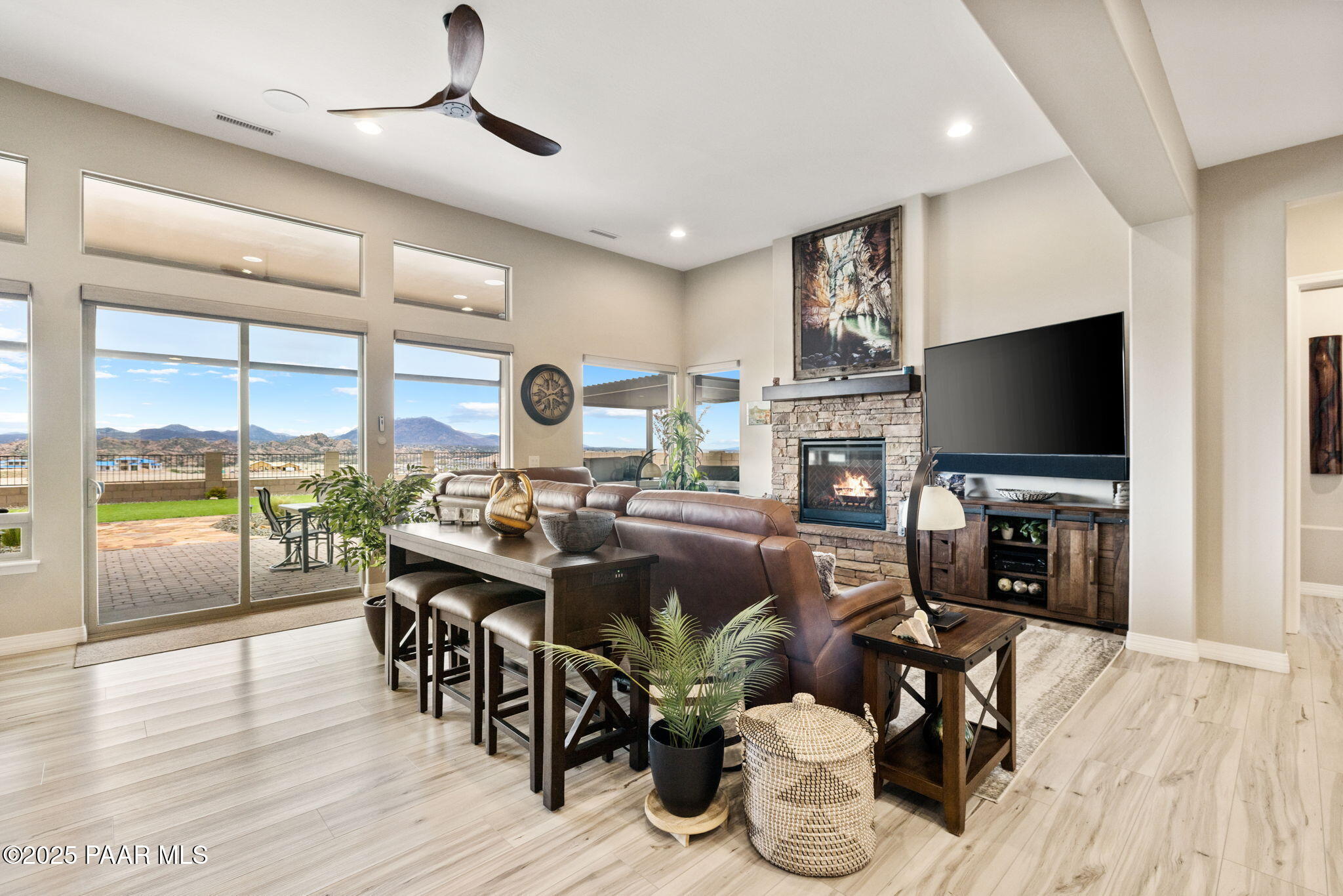 5242 High Cliff Way Way