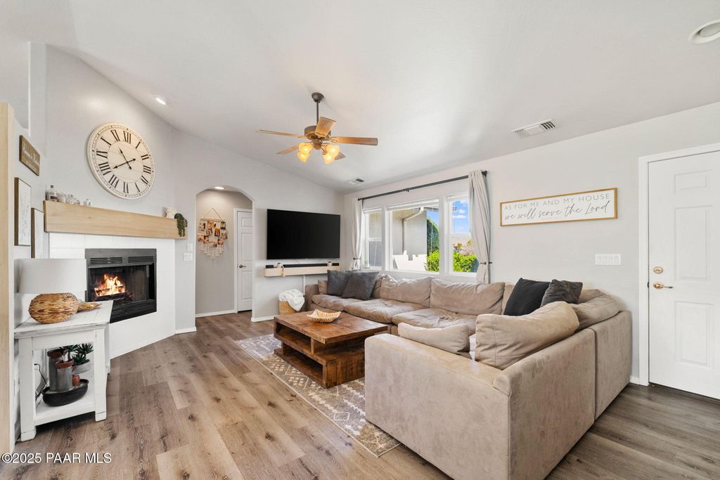 Photo of 954 Hope Lane, Chino Valley, AZ 86323 (MLS # 1079138)