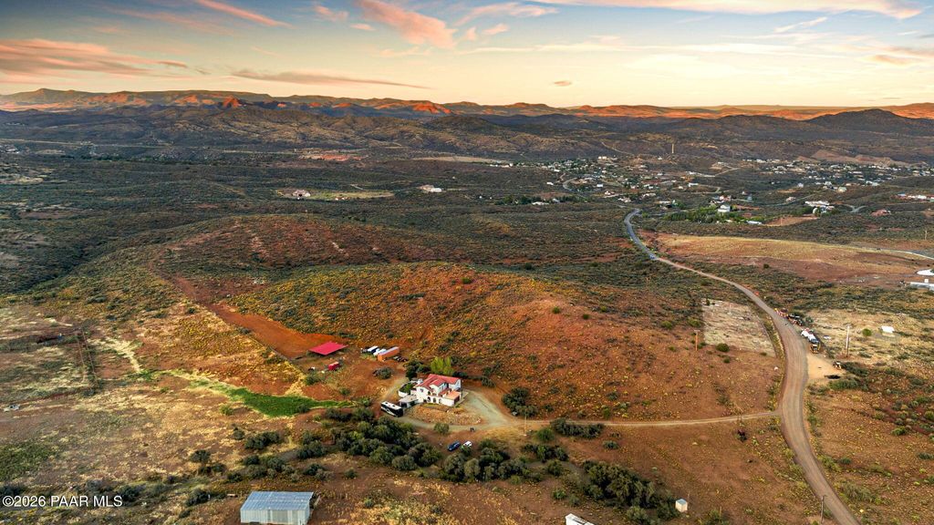 Photo of 11150 S Jefferson Street, Mayer, AZ 86333 (MLS # 1081111)