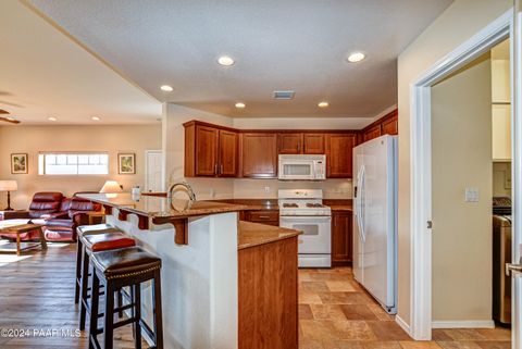 Condominium in Prescott AZ 1975 Blooming Hills Drive 14.jpg