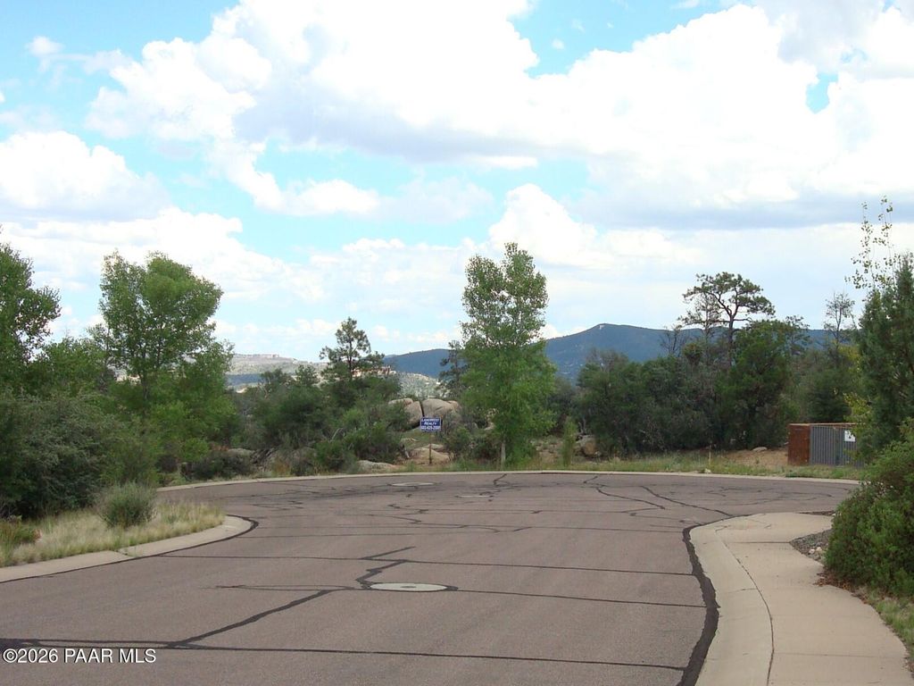 Photo of 1321 Gifford Drive, Prescott, AZ 86305 (MLS # 1078895)