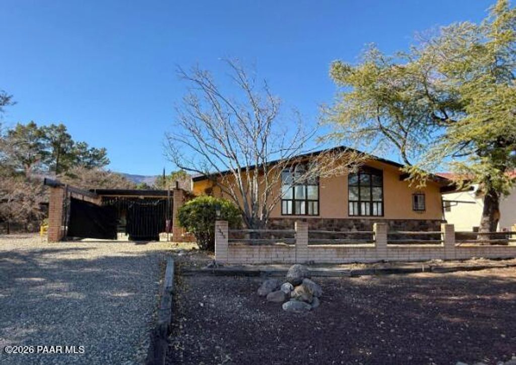 Photo of 1332 S Monte Tesoro Drive, Cottonwood, AZ 86326 (MLS # 1081333)