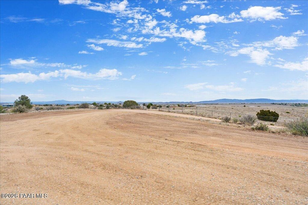 Photo of 364 N Papago Trail, Chino Valley, AZ 86323 (MLS # 1081486)