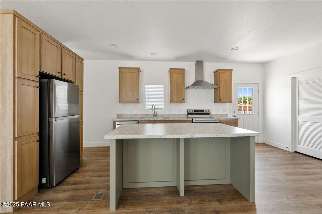 Photo of 55 W Hawaii Road, Paulden, AZ 86334 (MLS # 1080060)