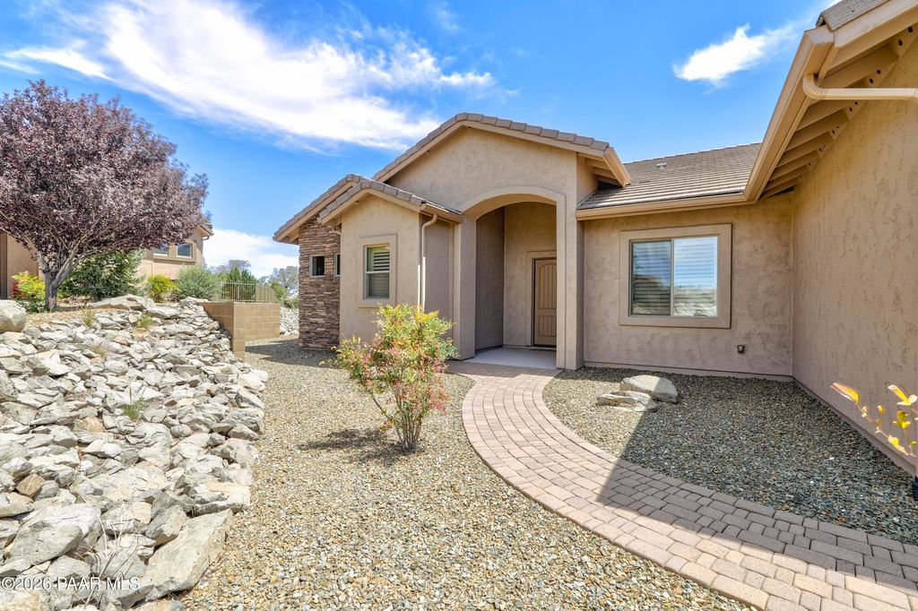 Photo of 1921 Pinnacle Lane, Prescott, AZ 86301 (MLS # 1081345)