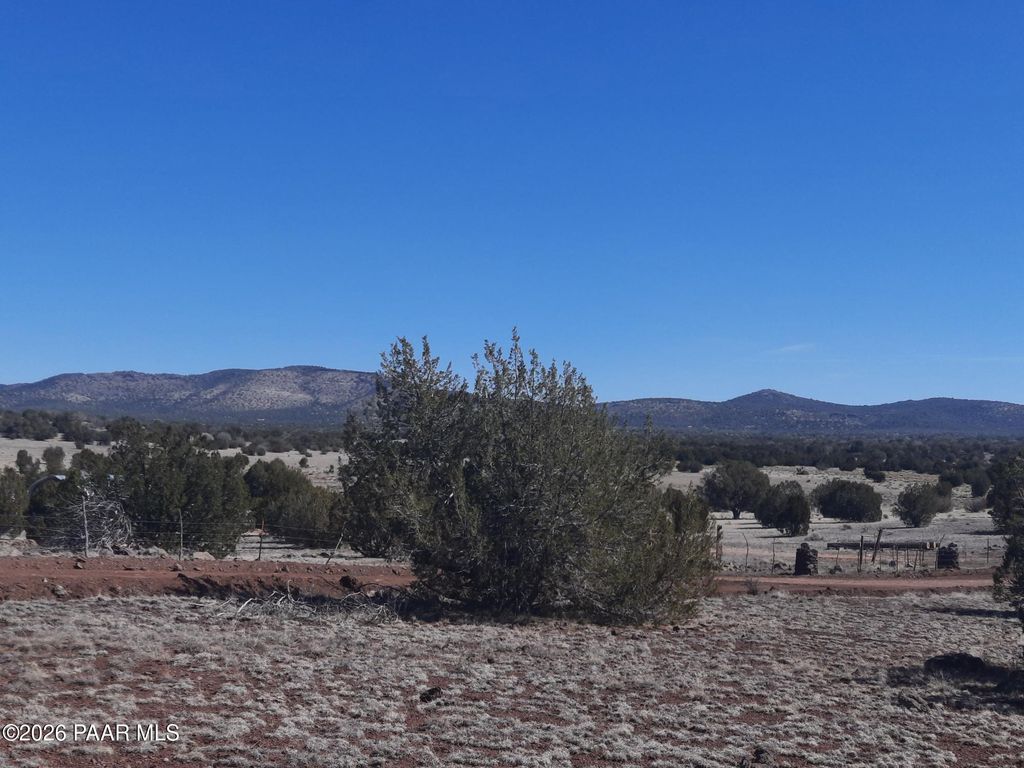 Photo of 1358 W Greenhorn Road, Seligman, AZ 86337 (MLS # 1080192)