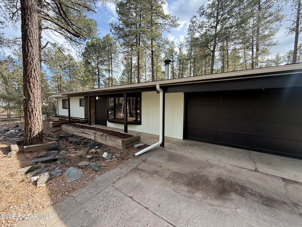 Photo of 841 E Pine Knoll Drive, Prescott, AZ 86303 (MLS # 1079519)