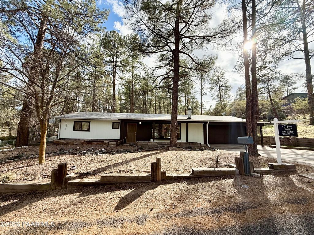 Photo of 841 E Pine Knoll Drive, Prescott, AZ 86303 (MLS # 1079519)