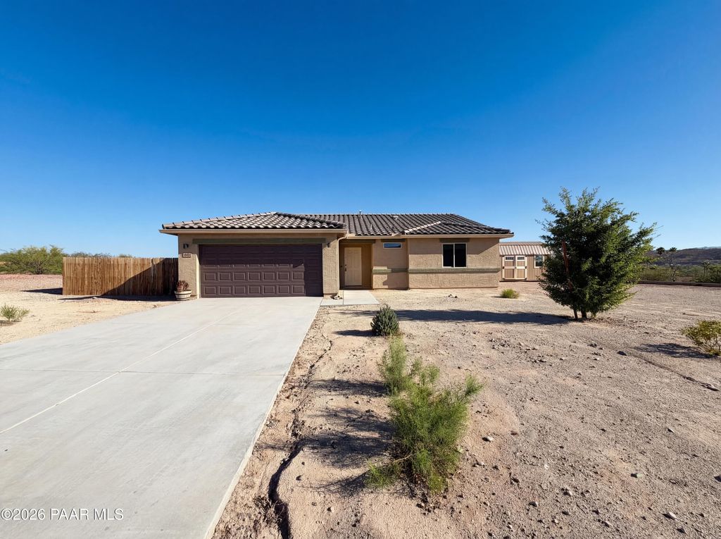 Photo of 60 W Monte Cristo Drive, Wickenburg, AZ 85390 (MLS # 1080785)