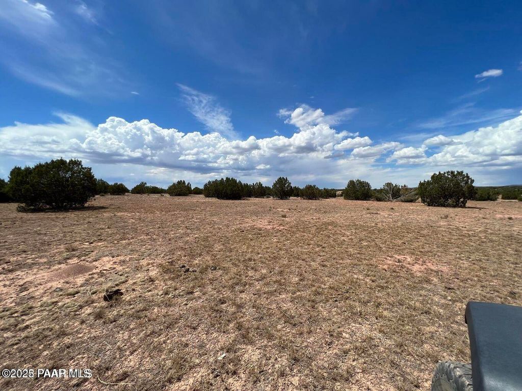 Photo of 410 Blossom Hill Road, Ash Fork, AZ 86320 (MLS # 1078220)