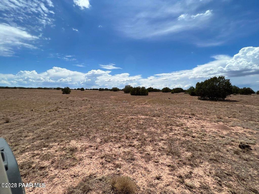 Photo of 410 Blossom Hill Road, Ash Fork, AZ 86320 (MLS # 1078220)