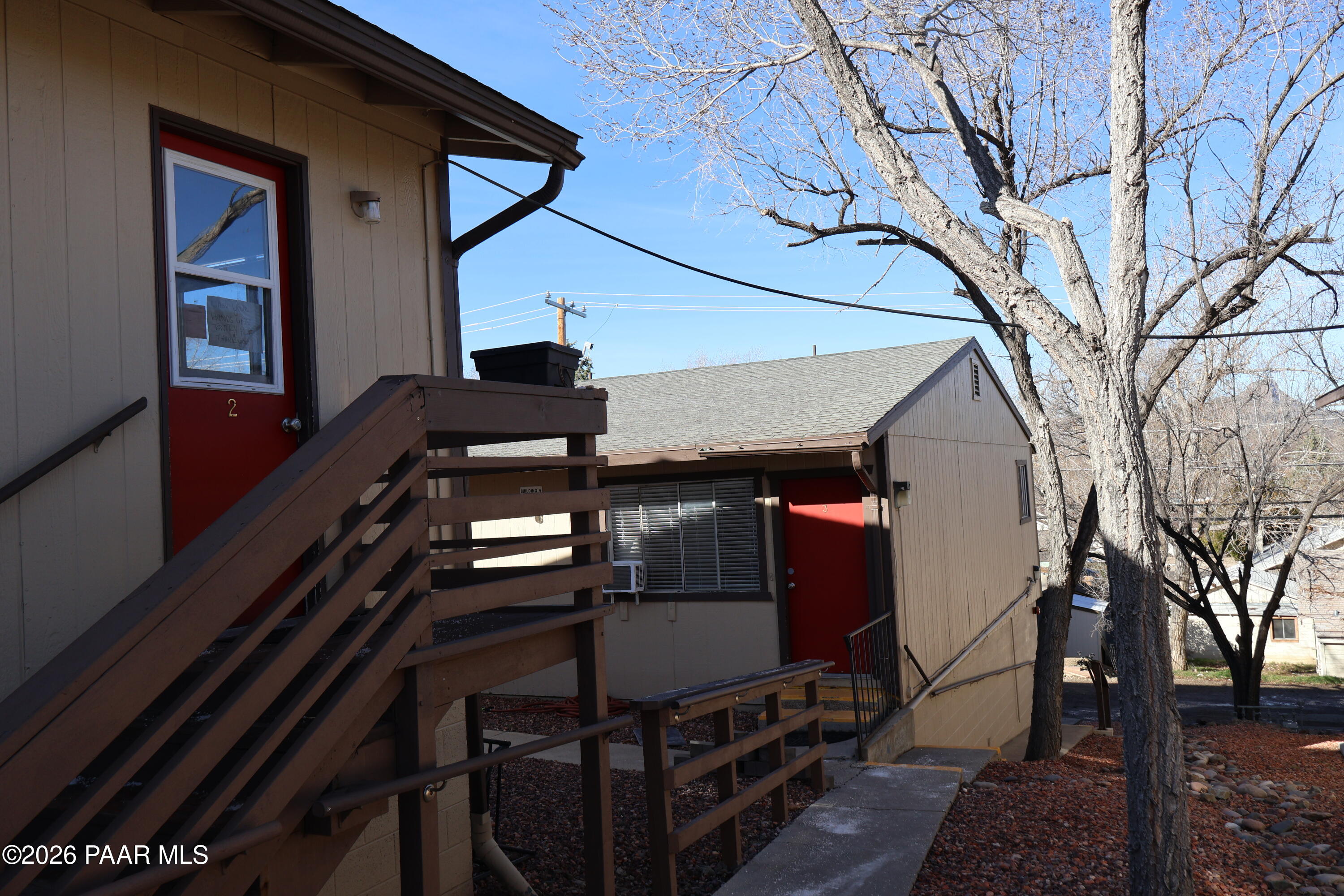 214 N Arizona Avenue