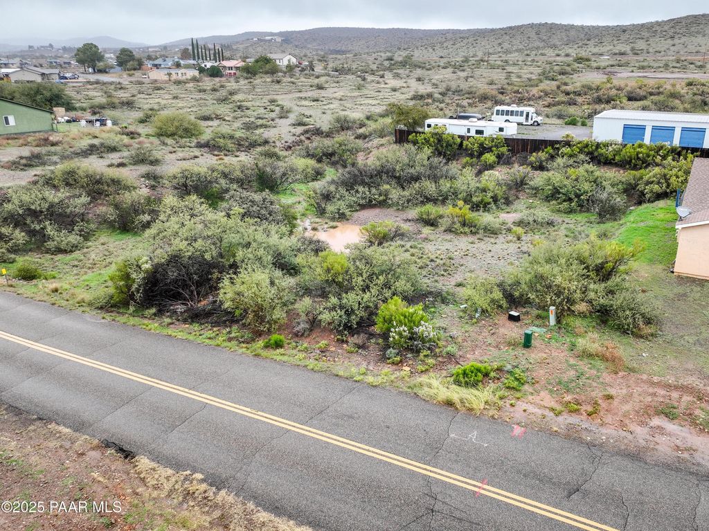 Photo of 17124 E Roadrunner Road, Mayer, AZ 86333 (MLS # 1077970)