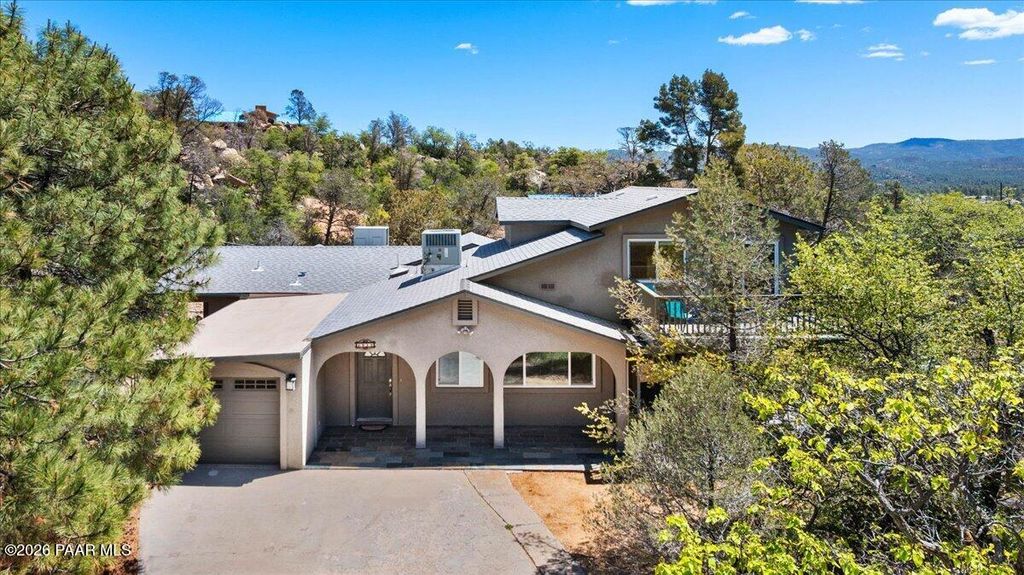 Photo of 1930 W Thumb Butte Road, Prescott, AZ 86305 (MLS # 1081330)