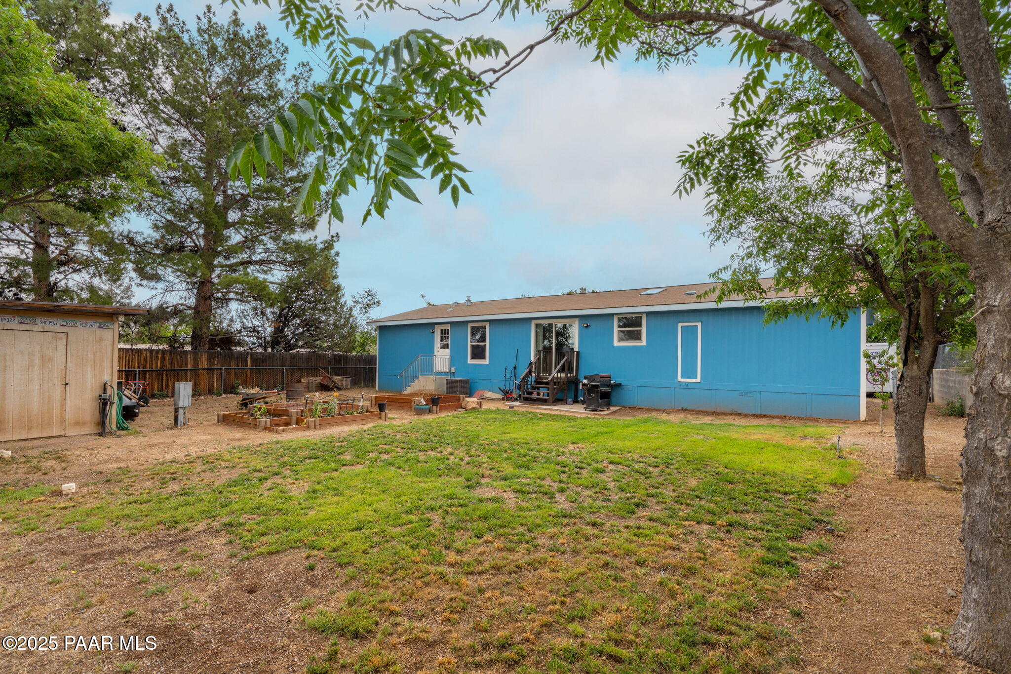3512 E Granite Drive
