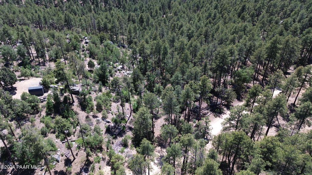 Photo of 4825 W Vulture Bend Drive, Skull Valley, AZ 86338 (MLS # 1082427)