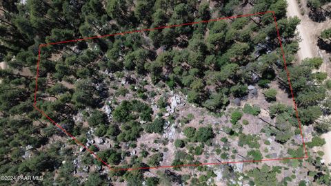 Photo of 4825 W Vulture Bend Drive, Prescott, AZ 86303 (MLS # 1082427)