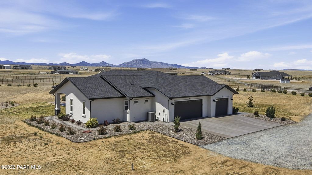 Photo of 6925 E Manzella Court, Prescott Valley, AZ 86315 (MLS # 1082214)