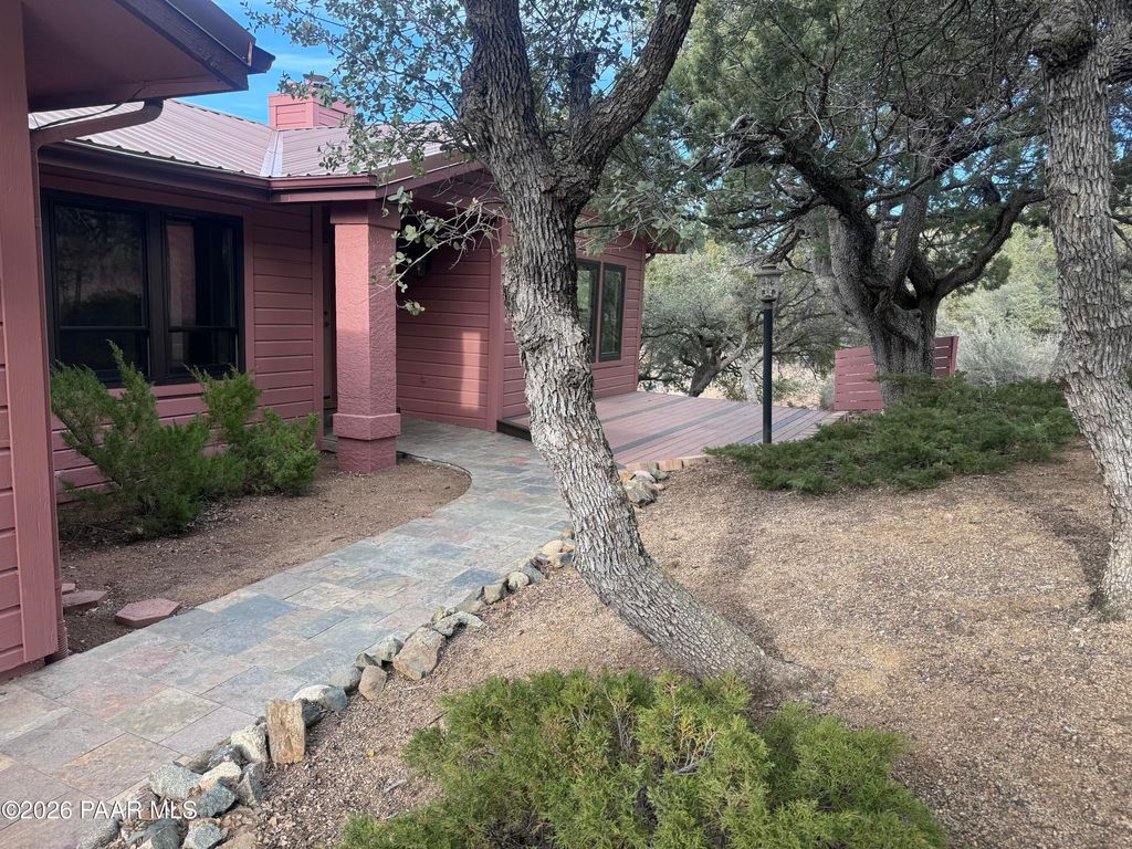 Photo of 735 Northwood Loop, Prescott, AZ 86303 (MLS # 1079313)