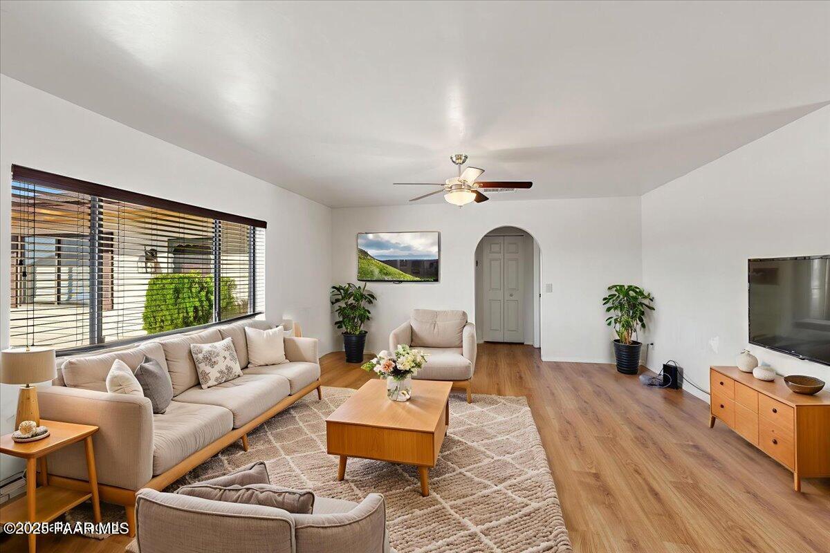 4231 N Calle Santa Cruz