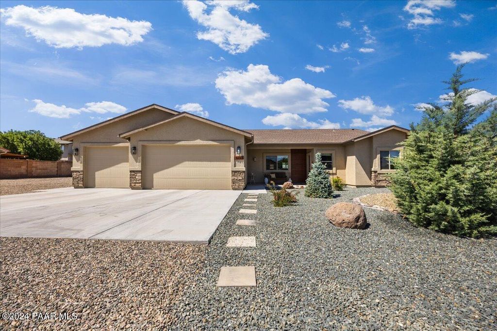 Photo of 7275 E Grandview Drive, Prescott Valley, AZ 86314 (MLS # 1080142)